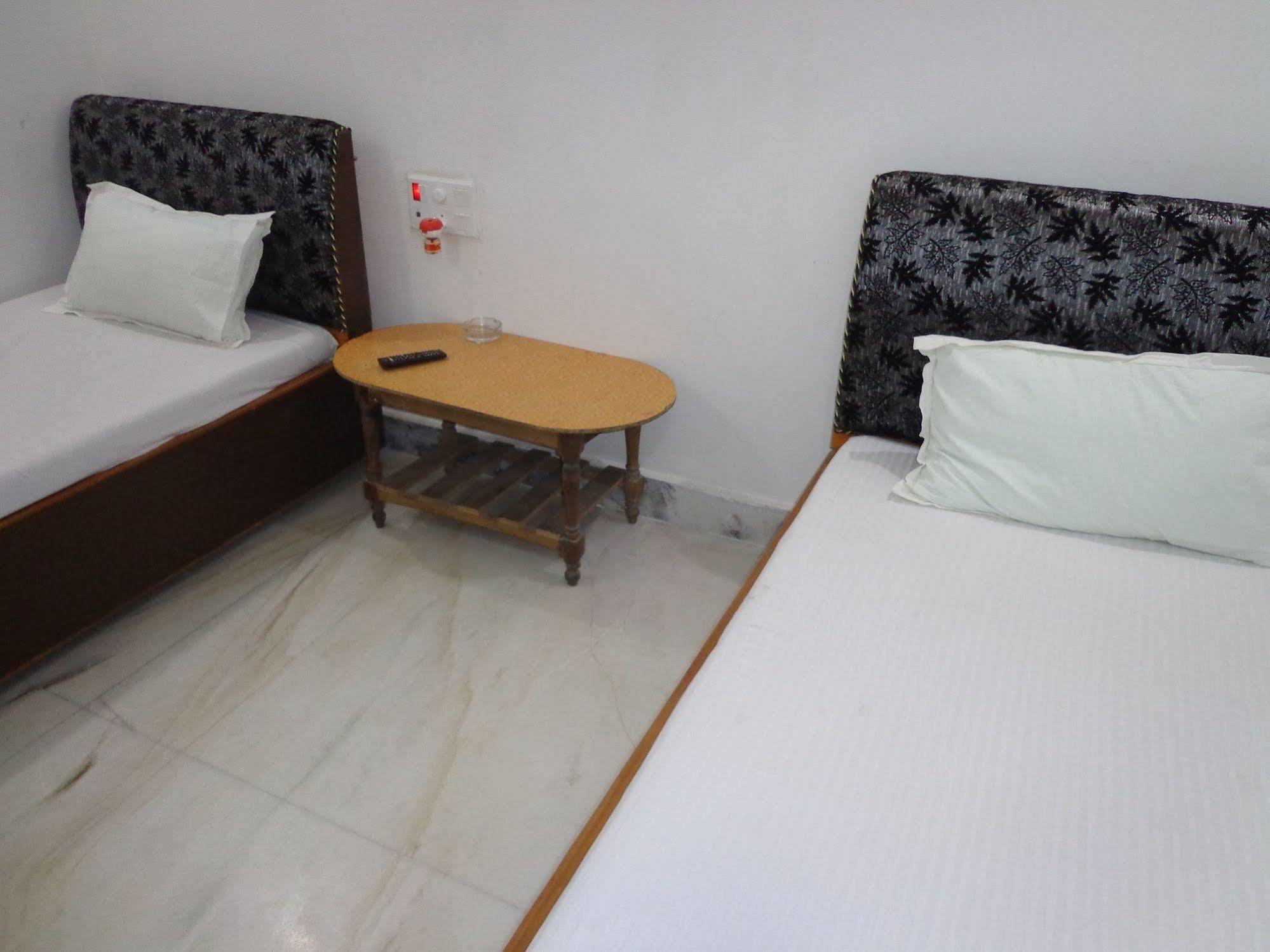 Jyoti Guest House ブッダガヤ エクステリア 写真
